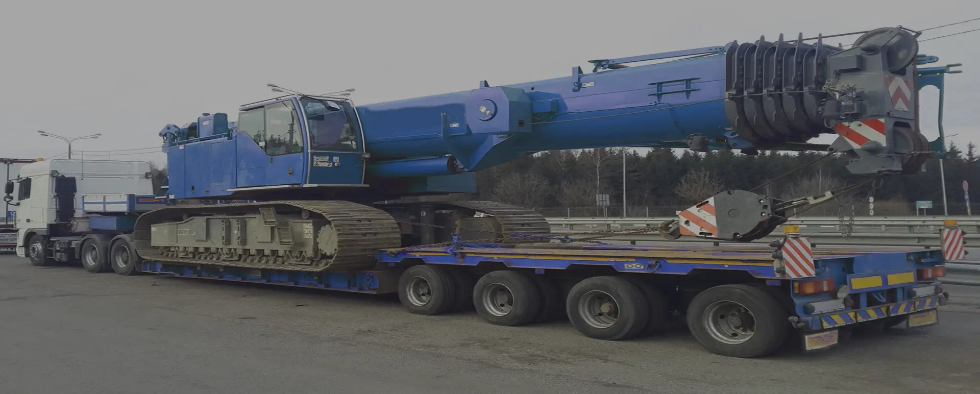 Онлайн калькулятор для расчета цены на перевозку тралом мостовых и гусеничных кранов по России из Кеза